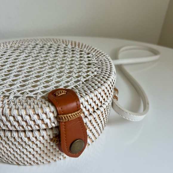 Anthropologie Woven Rattan Circle Crossbody Bag - Picture 4 of 7